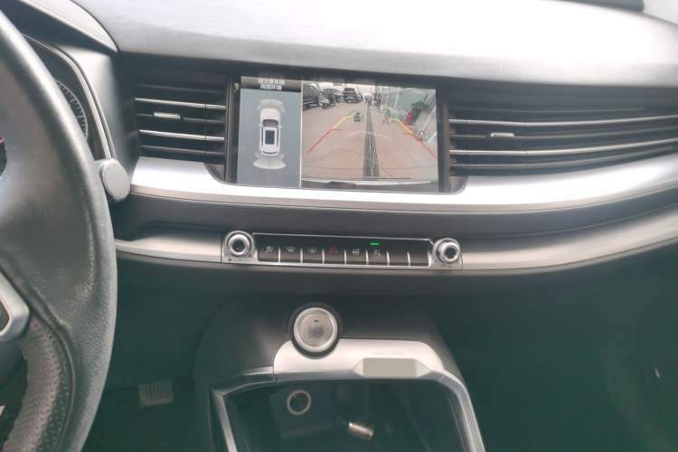 Used Haval H6 2017 Red Label 2.0T Automatic Two-Wheel Drive ZhiShang Model
