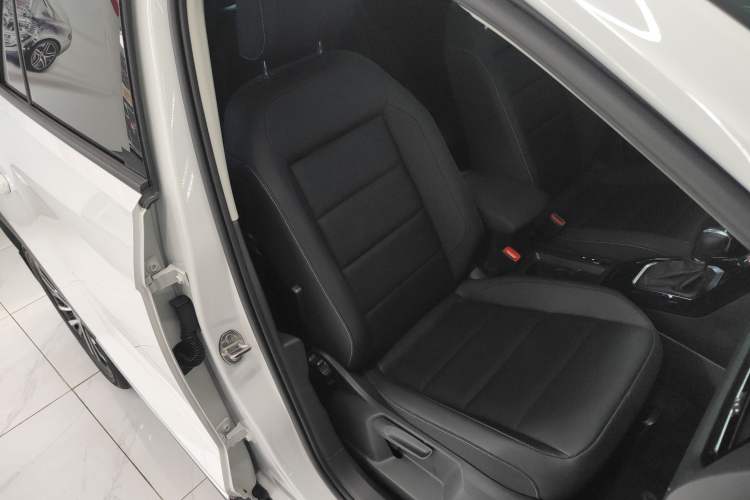 Used Volkswagen T-ROC 2020 280TSI DSG Two-Wheel Drive Comfort Version
