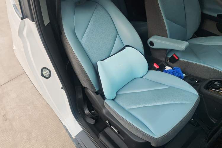 Used Chery Little Ant 2022 Sweet Pink Edition Half-Sugar Version Lithium Iron Phosphate 29.2 kWh 30 kW 301 km
