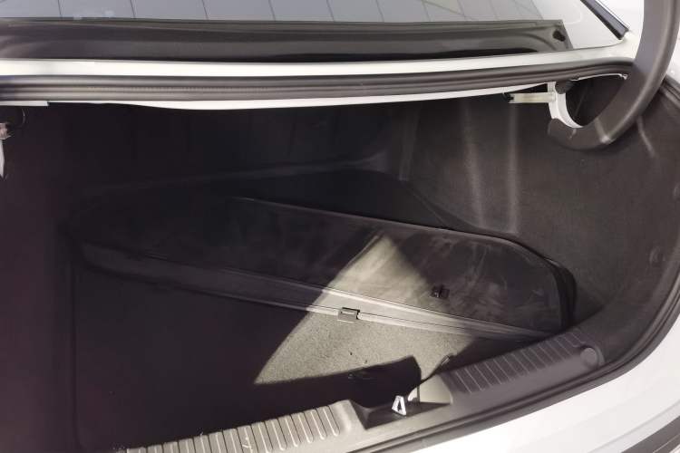 Used  L6 2023 125km Starship