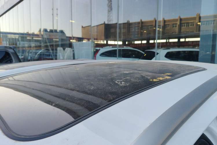 Used Zotye SR7 2016 1.5T Manual Cube Heart Edition China IV Standard
