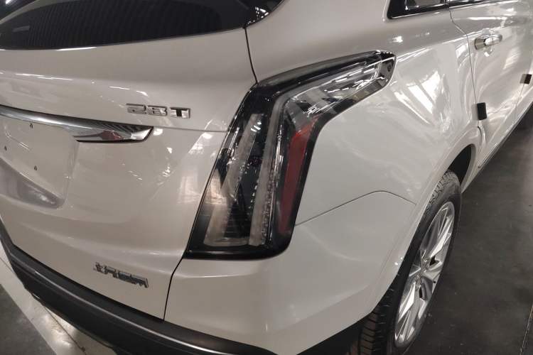 Used Cadillac XT5 2020 28T 4x4 Leading Sport Model
