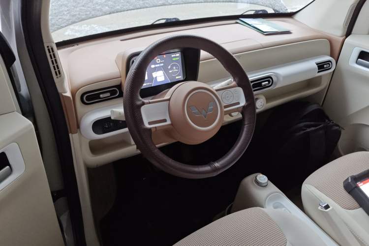 Used Wuling Hongguang MINIEV 2024 3rd Generation 215km Youth Edition
