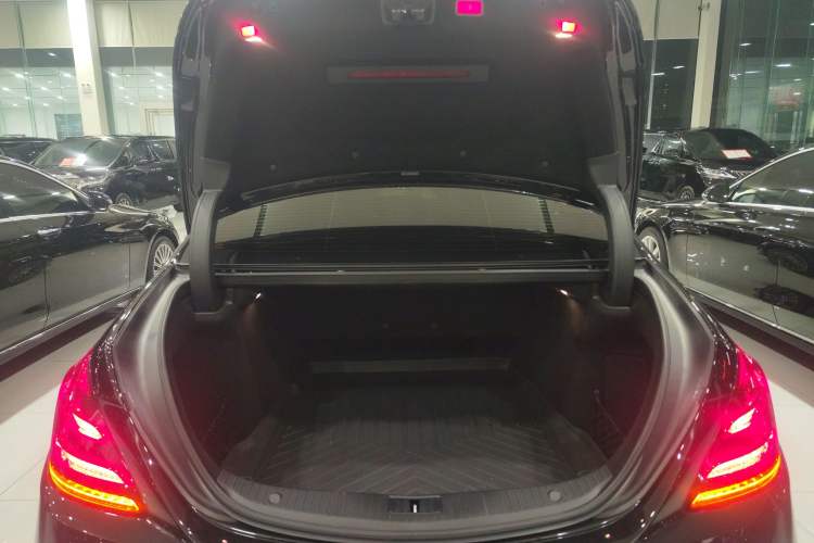 Used Mercedes-Benz S-Class 2017 S 320 L Business Model
