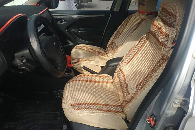 Used Citroen Elysee 2015 Zhishang Edition 1.6L Manual Fashion Model