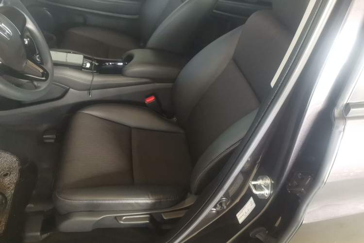 Used Honda Vezel 2020 1.5L CVT Pioneer Edition
