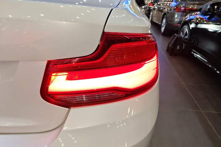 Used BMW 2 Series 2018 220i Sport Design Package
