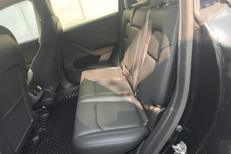 Used Tesla Model Y 2021 Long-Range All-Wheel-Drive Version