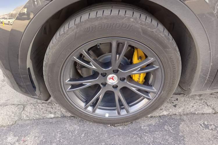 Used Tesla Model Y 2024 Long-Range All-Wheel-Drive Version