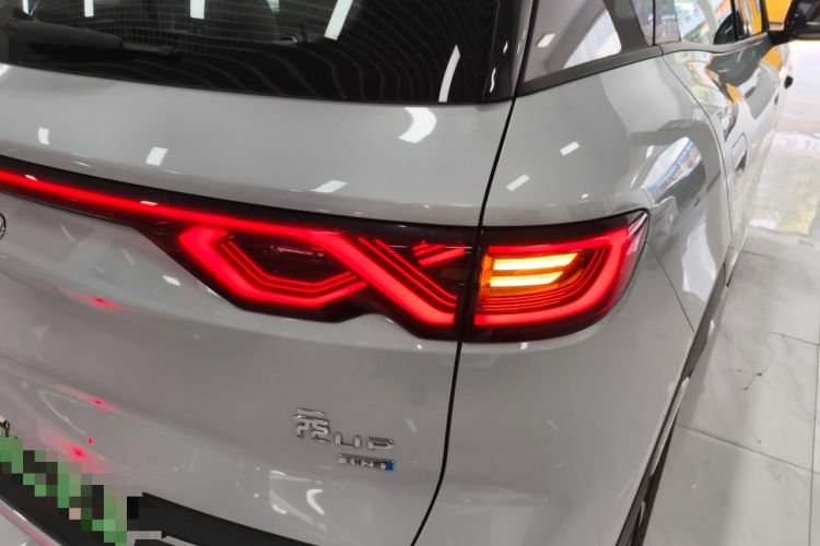 Used BYD Yuan UP 2025 Intelligent Driving Version 401 km Leading Edition
