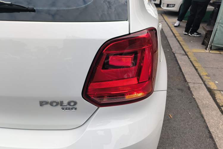 Used Volkswagen Polo 2016 1.6L Automatic Comfort Model