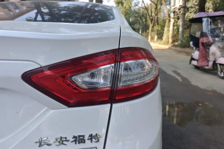 Used Ford Mondeo 2013 2.0L GTDi 200 Fashion Edition