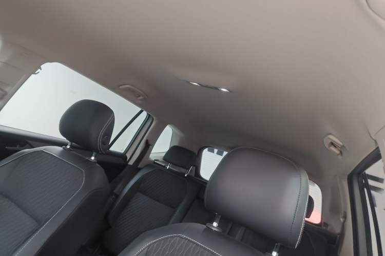 Used Volkswagen Tiguan L 2018 Revised Version 330TSI Automatic Two-Wheel Drive Trendy Edition