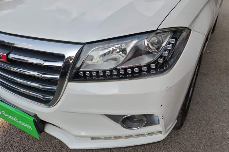 Used Haval H2 2017 Red-Label 1.5T Manual 4x4 Luxury Model
