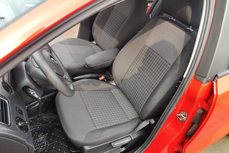 Used Volkswagen Polo 2014 1.6L Automatic Comfort Edition