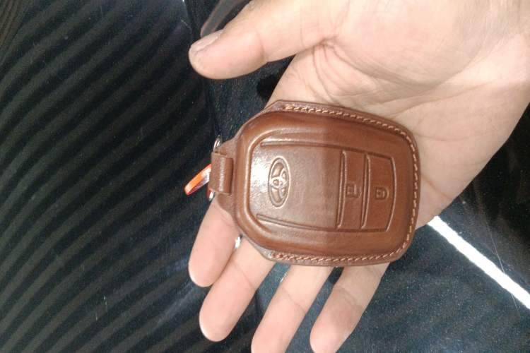 Used Toyota Highlander 2018 2.0T Four-Wheel Drive Luxury Edition 7 Seats China V Emission Standard
