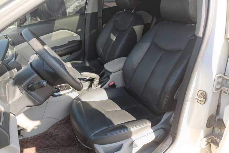 Used Dongfeng Aeolus L60 2015 1.8L Automatic New Enjoyment Model
