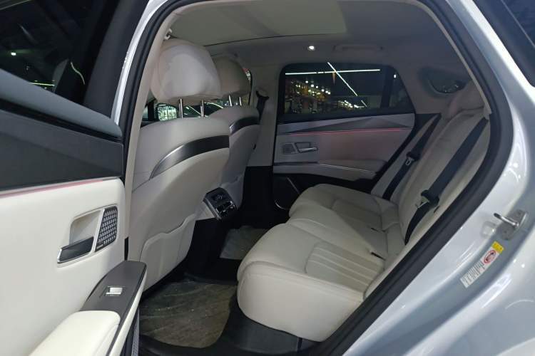 Used BYD Han L 2025 DM-i 200KM LiDAR Luxury Model
