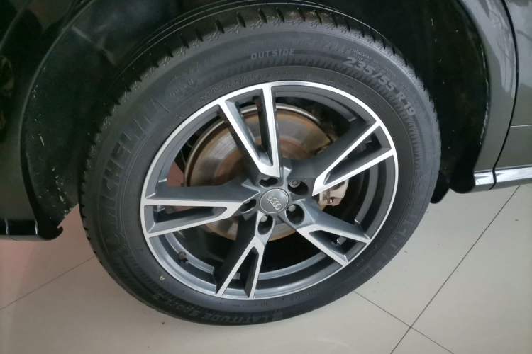 Used Audi Q5L 2020 Updated 40 TFSI Prestige Fashion Edition
