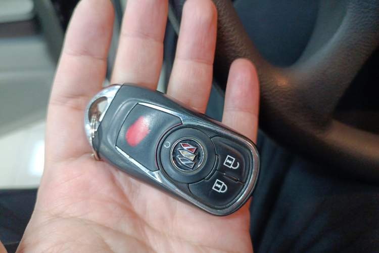 Used Buick GL8 2020 Land Cruiser Executive Class 652T Comfort Model
