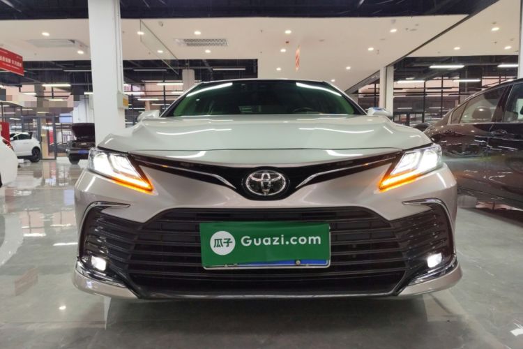 Used Toyota Camry 2021 2.0G Luxury Edition

