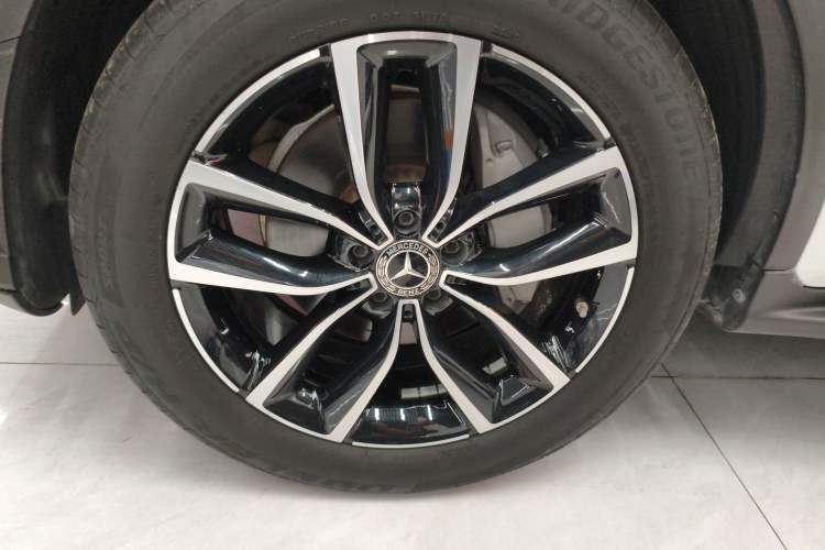 Used Mercedes-Benz GLC 2020 Facelift GLC 260 L 4MATIC Luxury Edition
