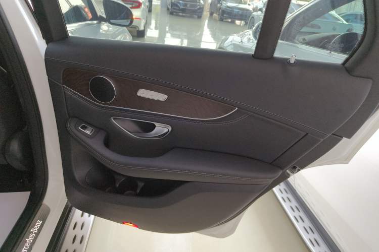 Used Mercedes-Benz GLC 2020 Facelift GLC 300 L 4MATIC Dynamic Edition