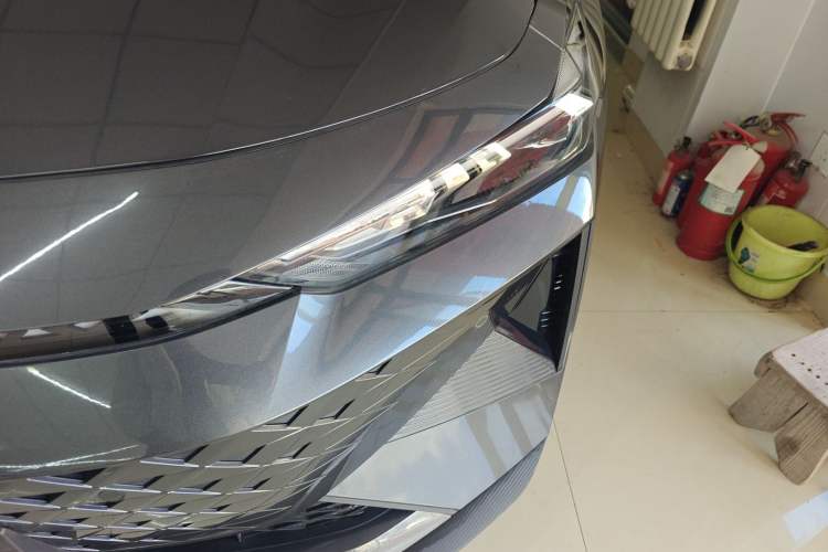 Used Changan UNI-V iDD 2024 Blue Whale Smart Electric iDD 136km ZhiKu Model
