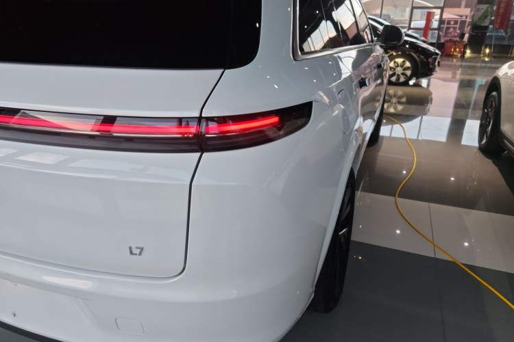 Used Li Auto L7 2023 Air model
