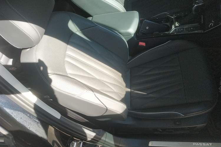 Used Volkswagen Passat 2022 380TSI Flagship Edition
