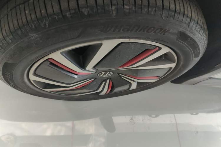 Used Volkswagen Tharu 2024 300TSI Two-Wheel-Drive Moon Luxury Edition