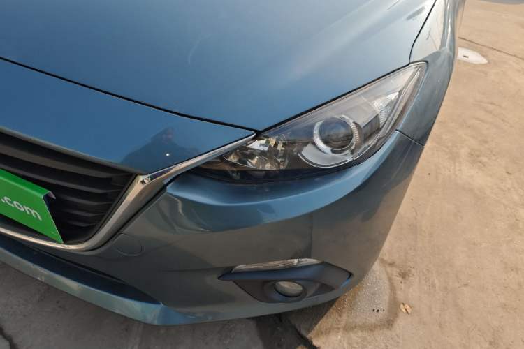 Used Mazda Mazda 3 Axela 2016 Sedan 1.5L Manual Luxury Model