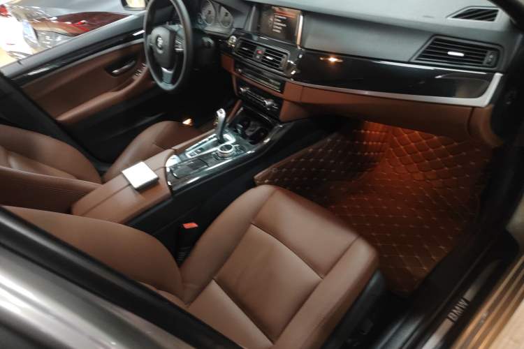 Used BMW 5 Series 2017 520Li Elegant Edition
