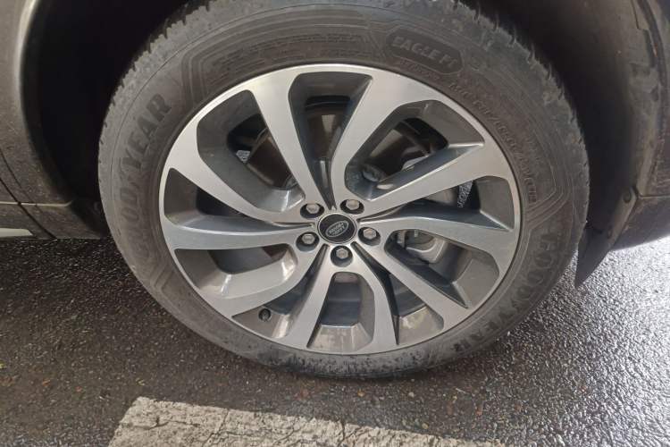 Used Land Rover Discovery Sport 2024 Performance Tech Edition
