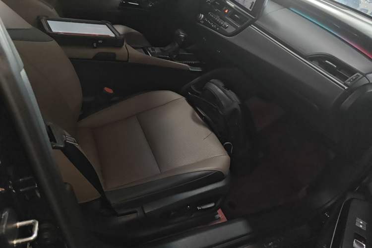 Used Lexus ES 2023 200 Excellence Edition