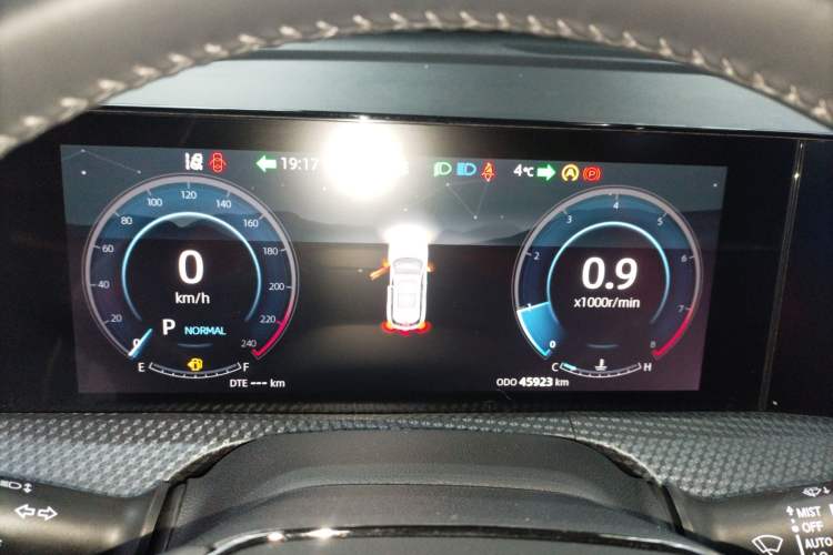 Used Changan CS75 PLUS 2022 2nd Generation 1.5T Automatic Luxury Edition
