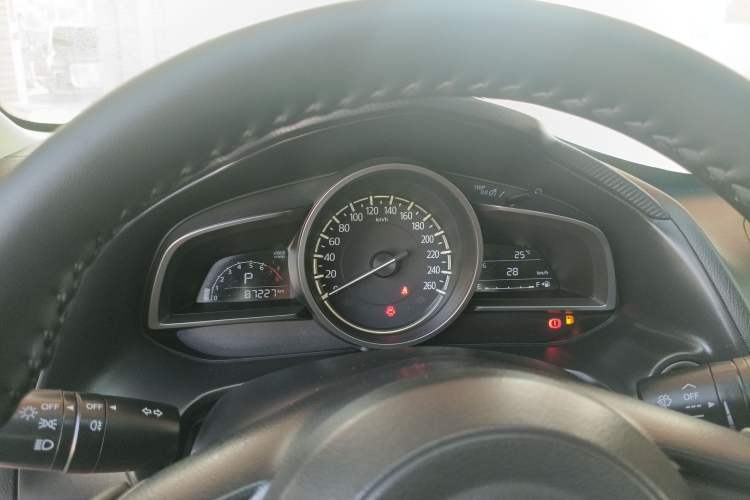 Used Mazda Mazda 3 Axela 2017 Sedan 1.5L Automatic Comfort Model Emission Standard China V
