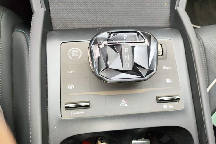 Used BYD Qin L 2025 DM-i Smart Drive 80KM Leading Model