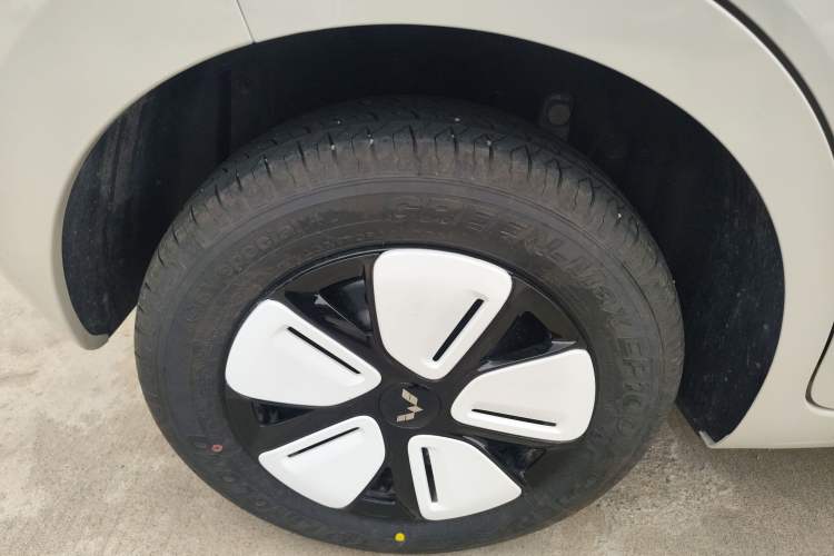 Used Wuling Hongguang MINIEV 2025 Four-Door Version Advanced Edition