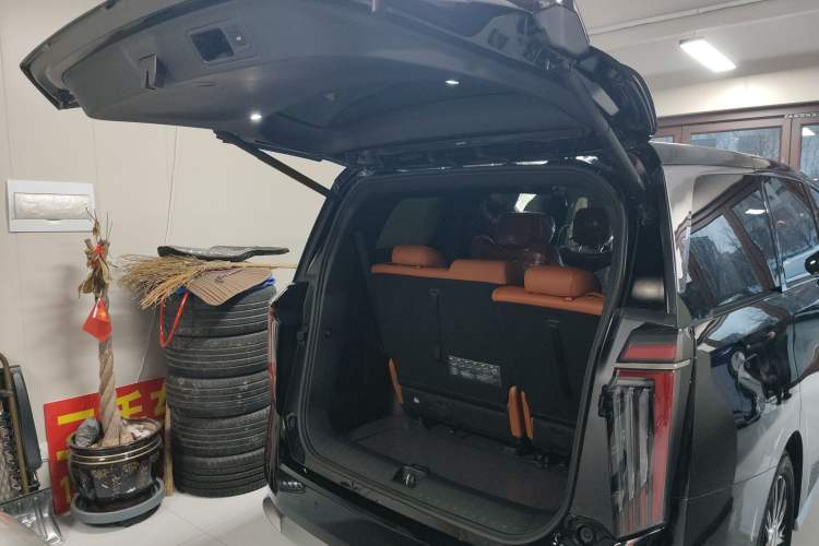 Used GAC Trumpchi Xiangwang M8 
