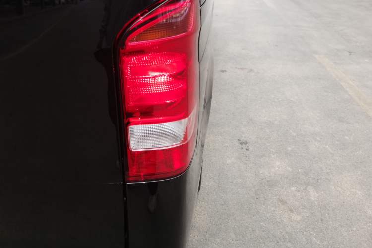 Used Mercedes-Benz Vito 2018 2.0T Business Version China VI Emission Standard
