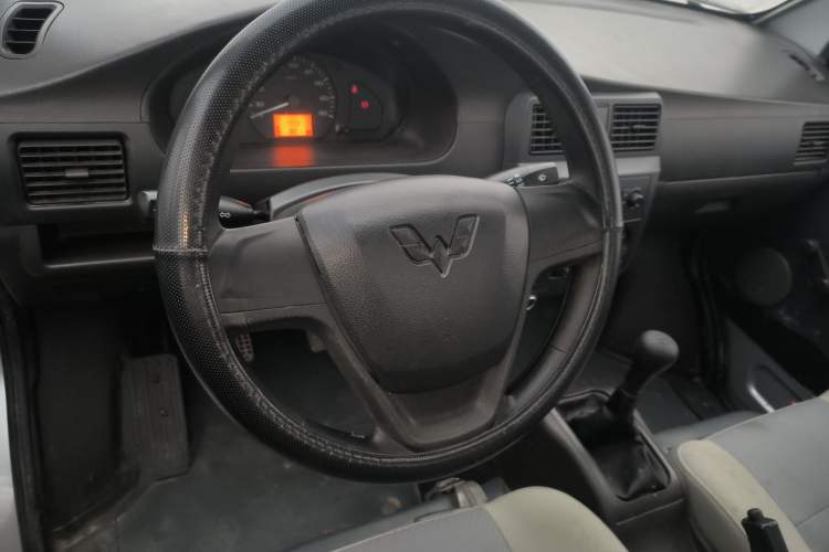 Used Wuling Rongguang Small Truck 2023 1.5L Single-Row LAR
