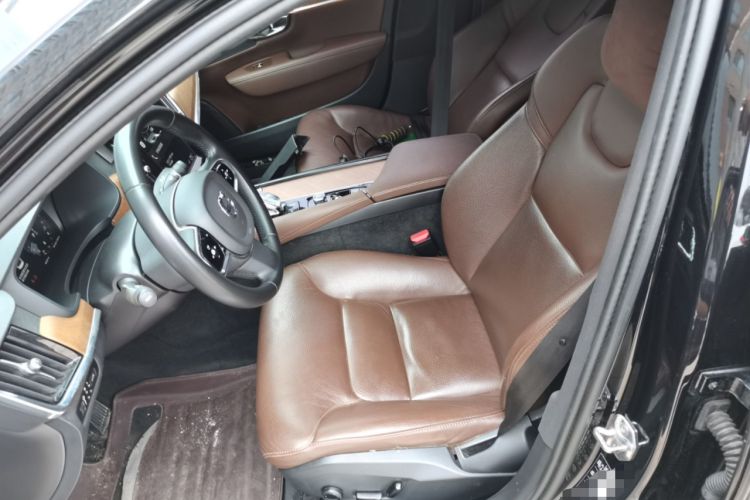 Used Volvo S90 2021 B5 Zhiyi Luxury Edition
