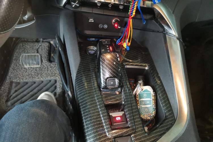 Used Peugeot 5008 2017 350THP 7-Seater Elite Edition
