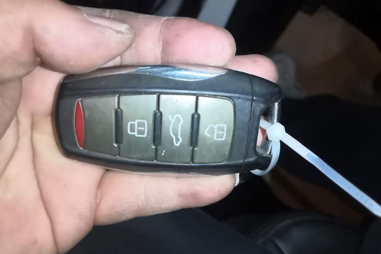 Used Haval H8 2015 2.0T two-wheel drive Comfort trim level