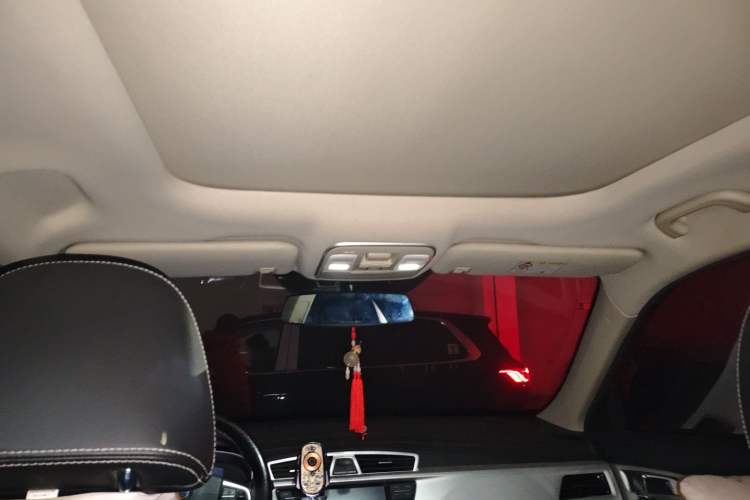 Used Geely Auto Emgrand X7 Sport 2018 1.8TD Automatic Two-Wheel Drive Smart Connect 4G Internet Edition
