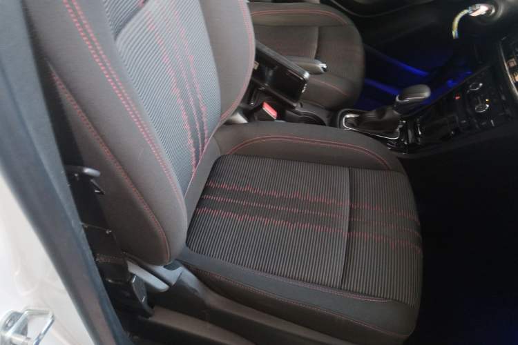 Used Buick Encore 2016 18T Automatic Two-Wheel Drive Urban Leading Edition
