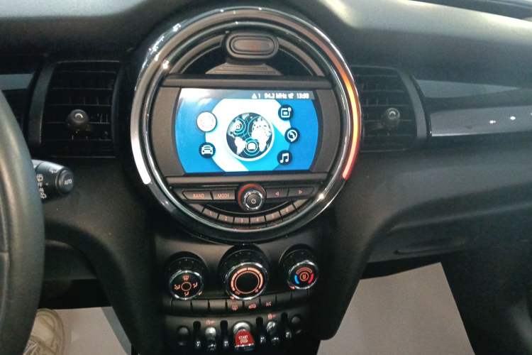 Used  MINI 2018 1.5T ONE PLUS
