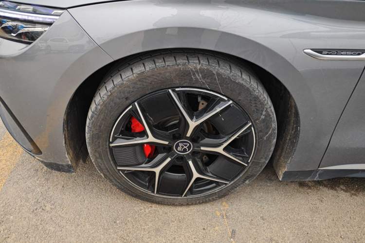 Used BYD Han 2022 EV Genesis Edition 715KM Front-Wheel-Drive Prestige Model
