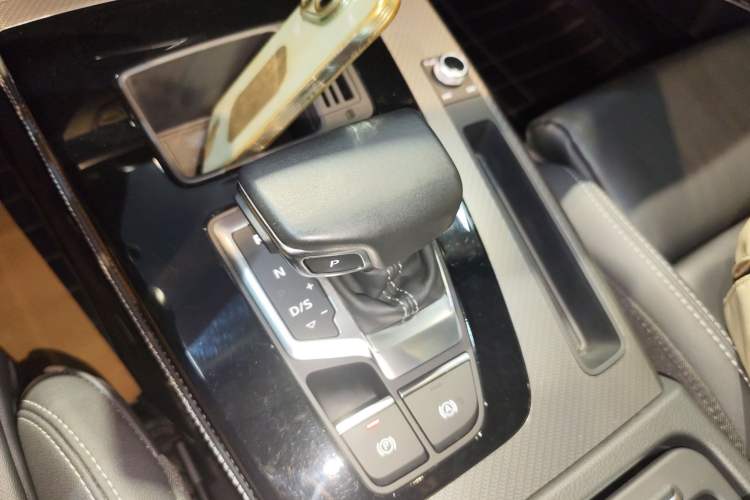 Used Audi Q5L 2022 45T Luxury Dynamic Model
